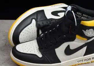 LS VARSITY 1 MAIZE AIR JORDAN NO 0504